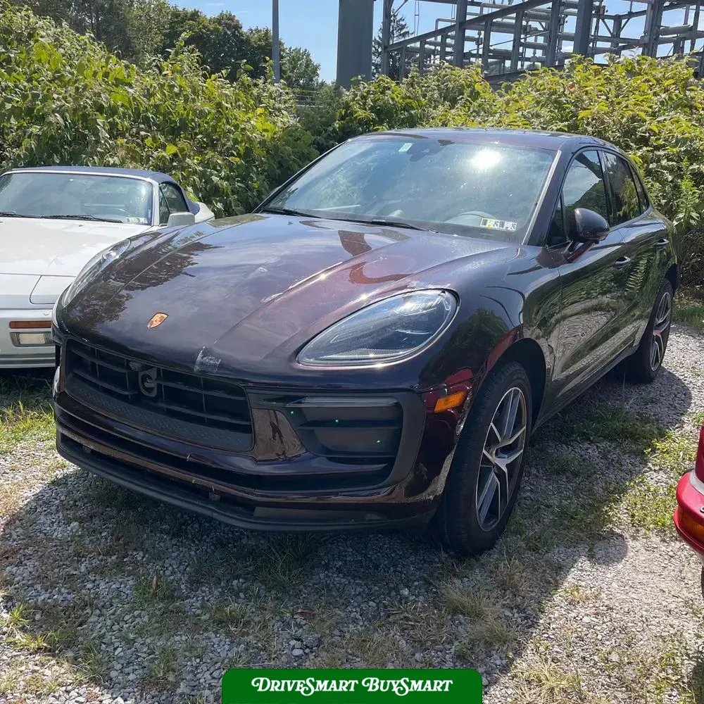 2025 Porsche Macan Base
