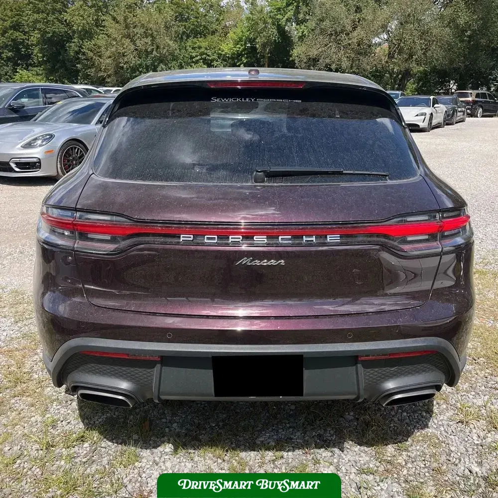 2025 Porsche Macan Base