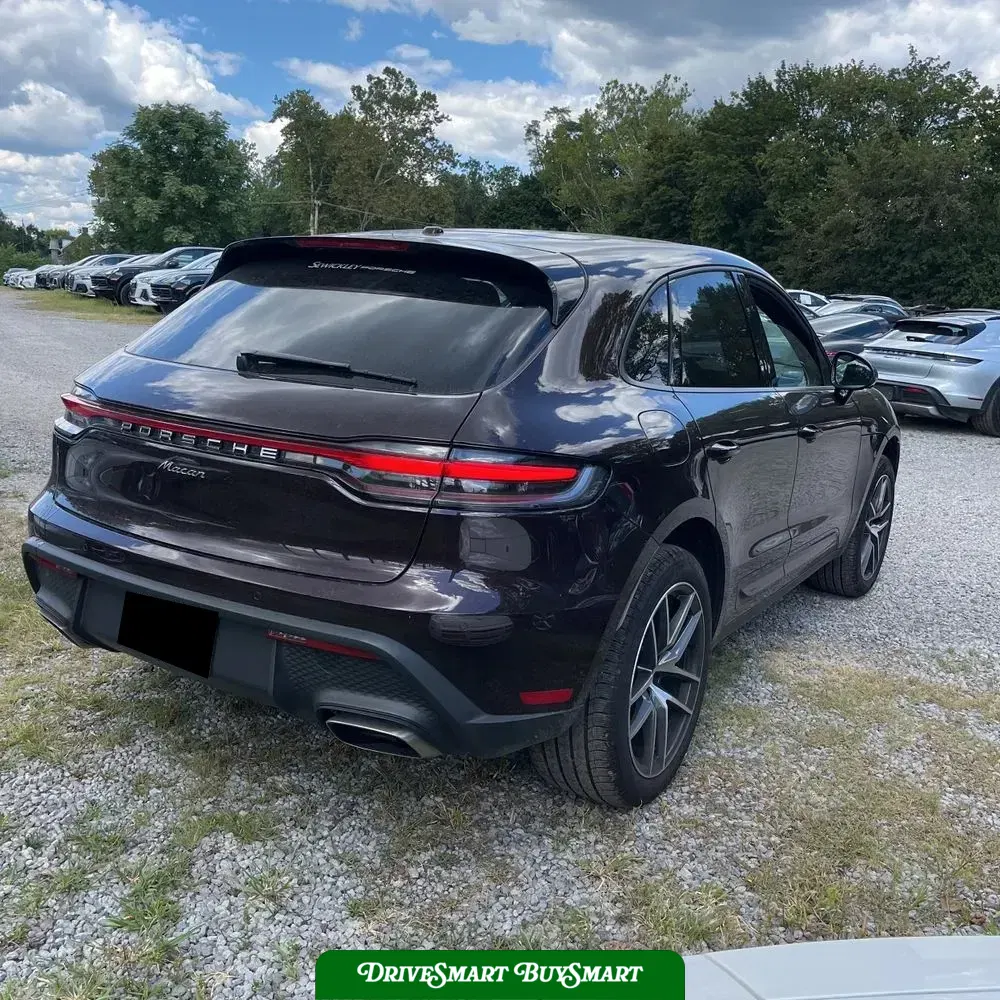 2025 Porsche Macan Base