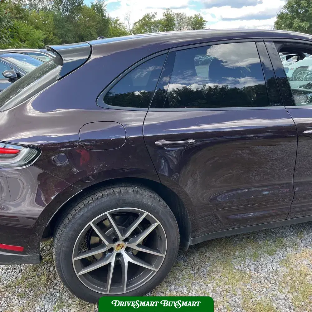 2025 Porsche Macan Base