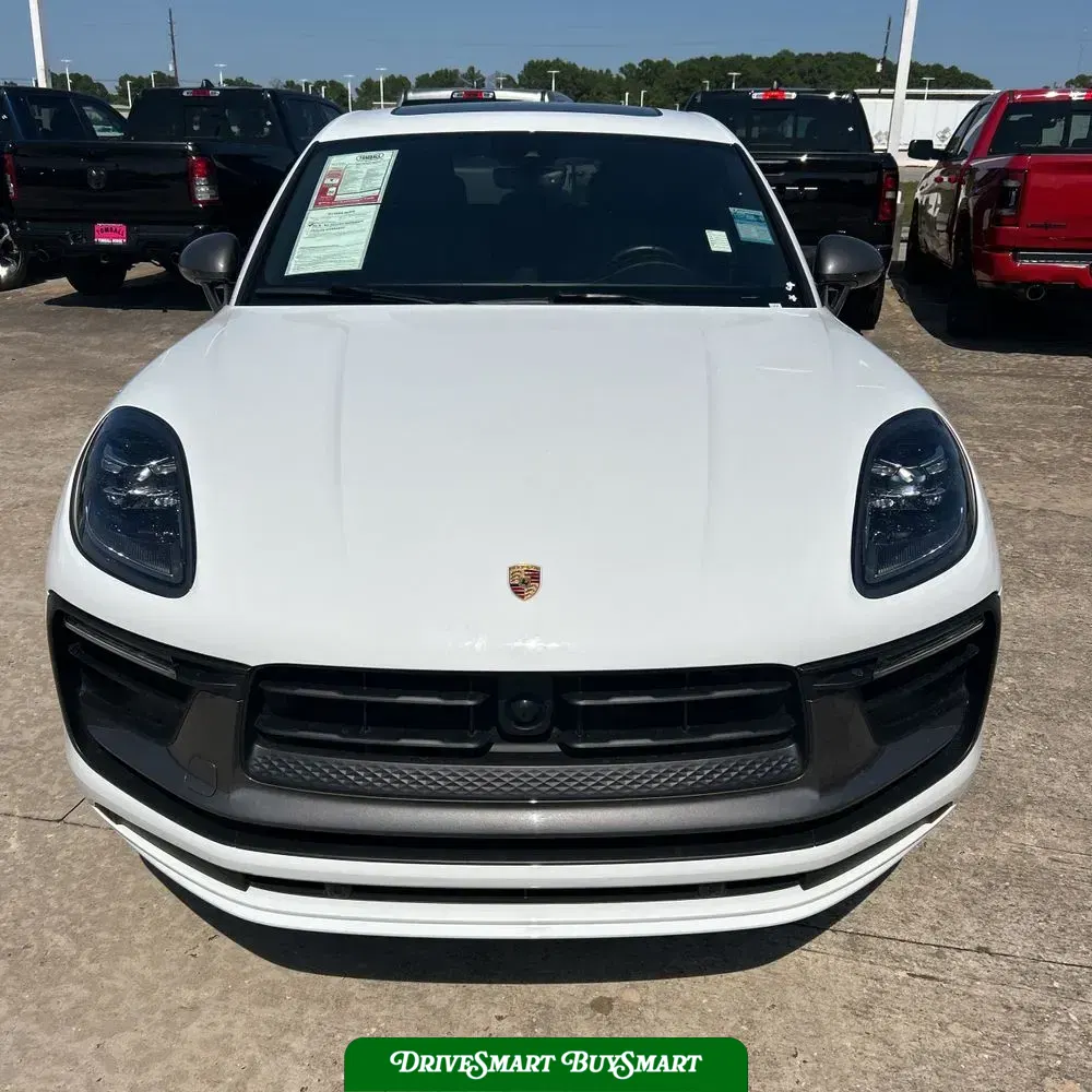 2024 Porsche Macan Base
