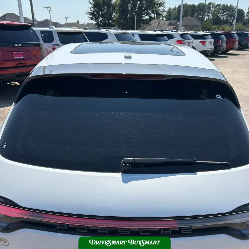 2024 Porsche Macan Base