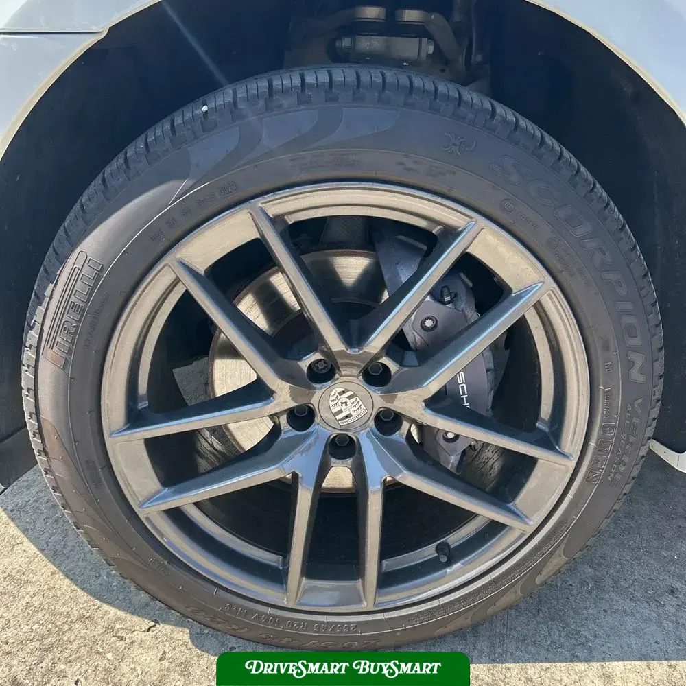 2024 Porsche Macan Base