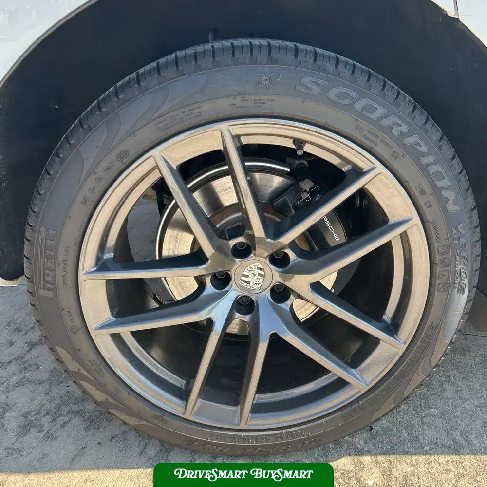 2024 Porsche Macan Base