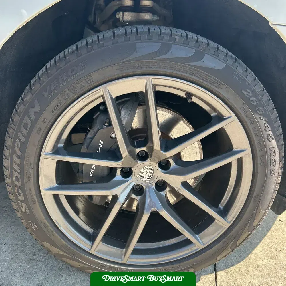 2024 Porsche Macan Base