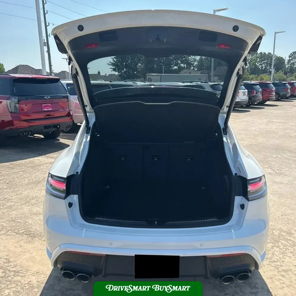2024 Porsche Macan Base