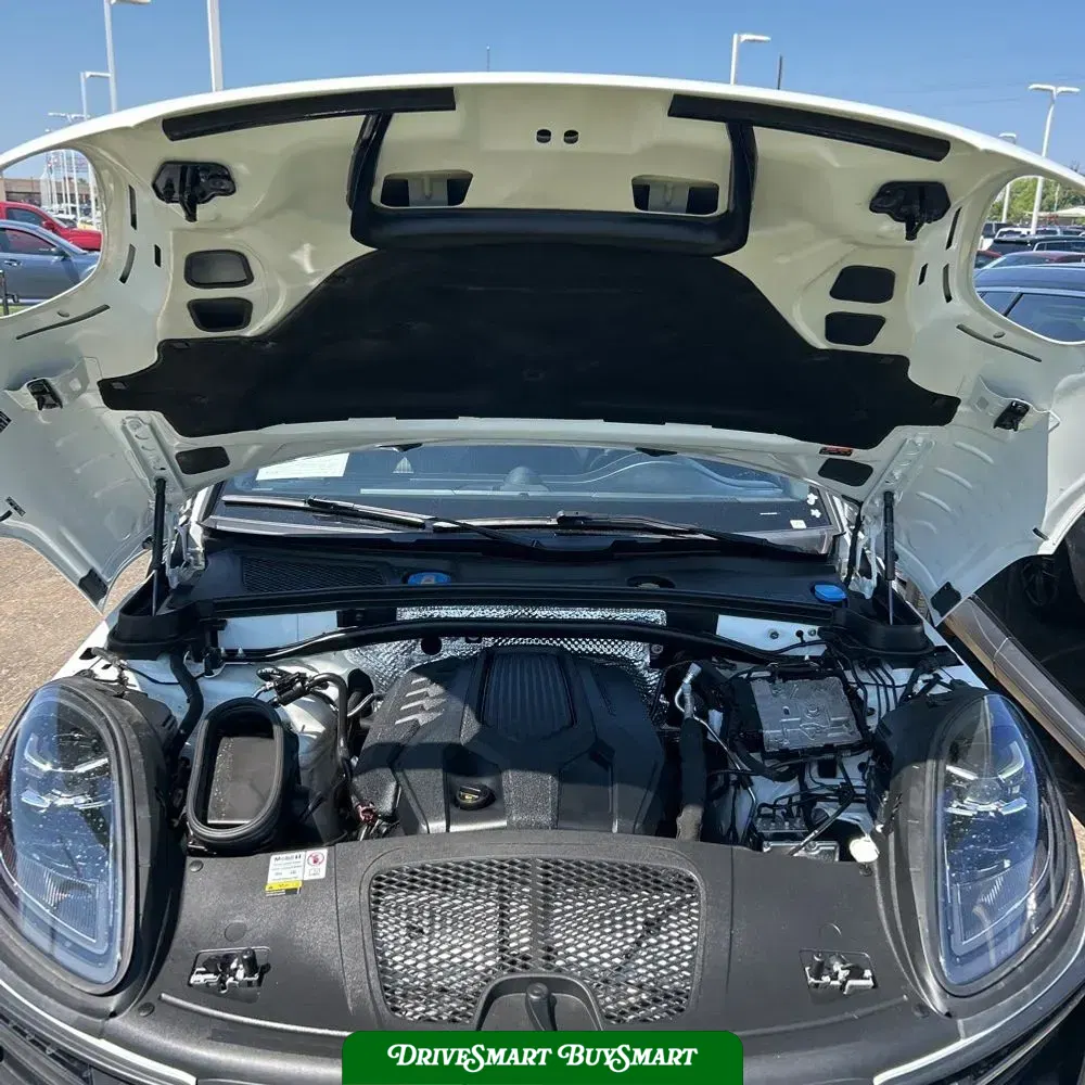 2024 Porsche Macan Base