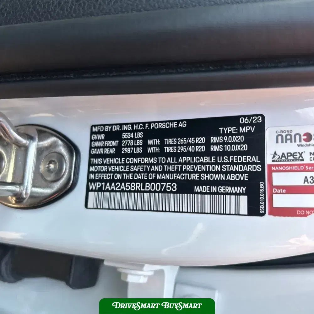 2024 Porsche Macan Base