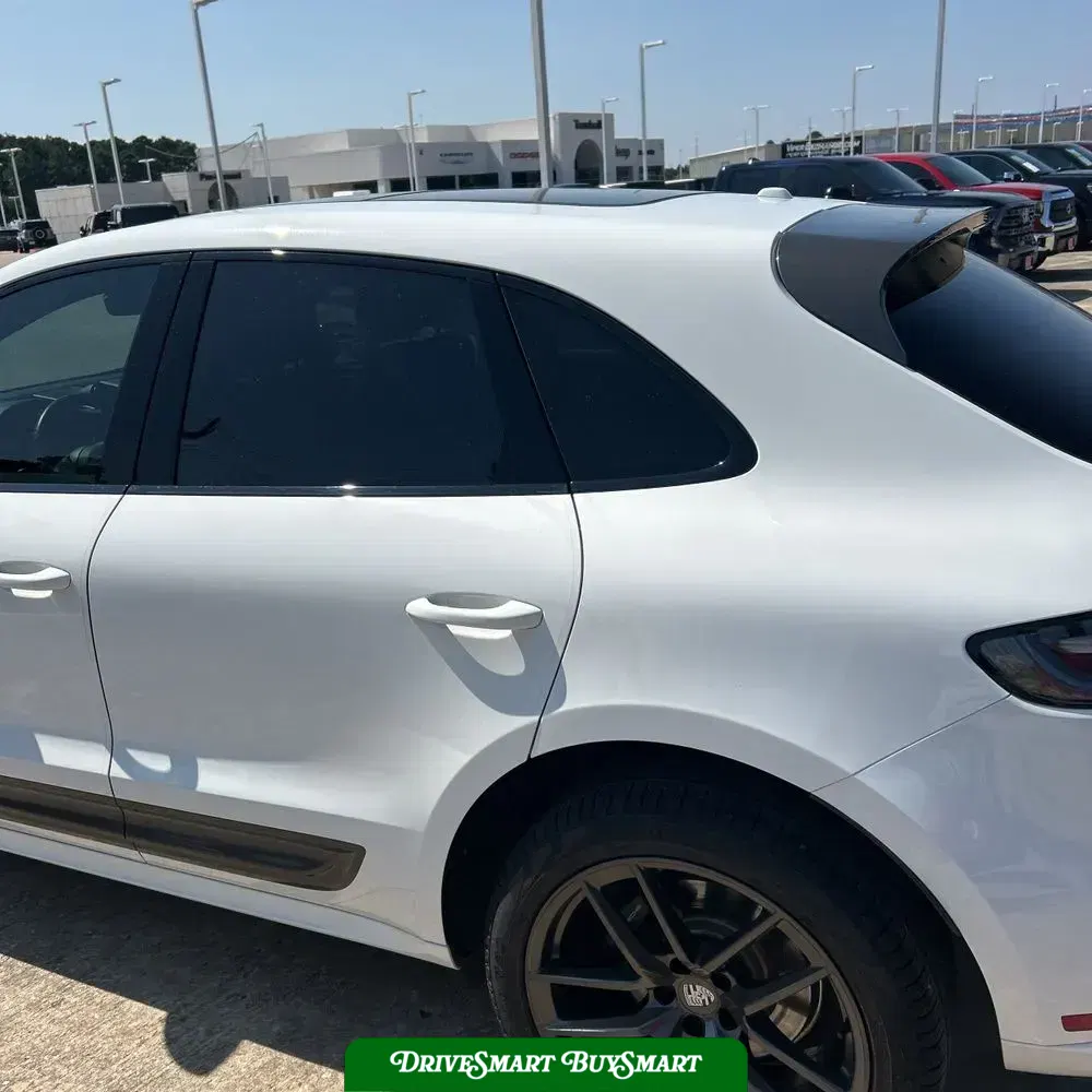 2024 Porsche Macan Base