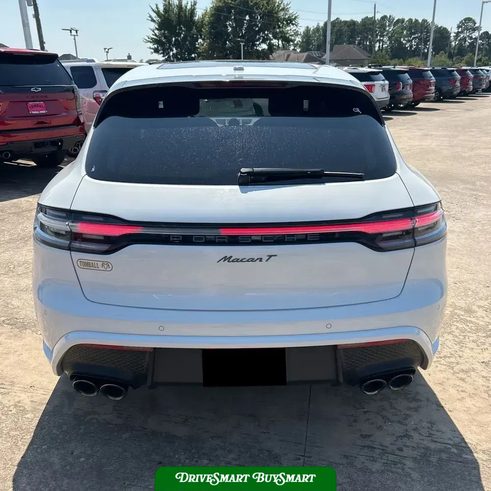 2024 Porsche Macan Base