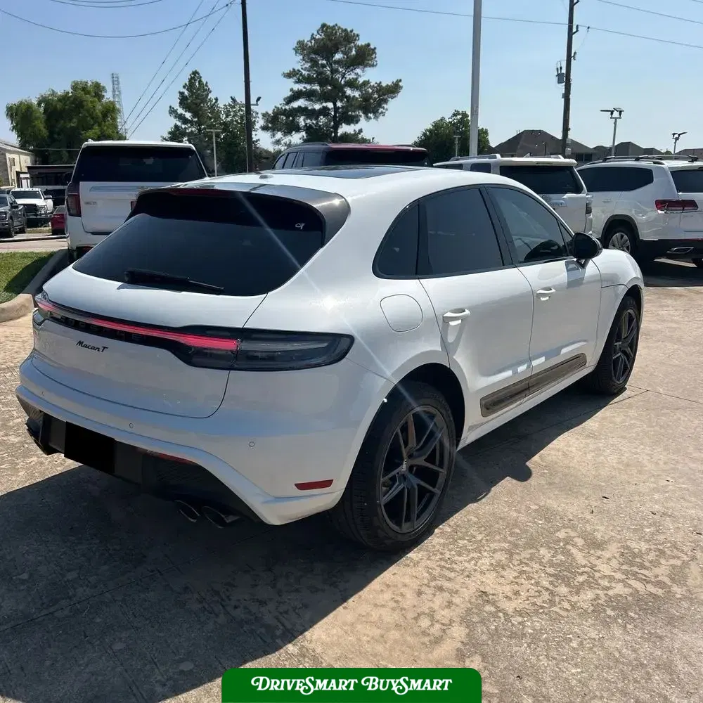2024 Porsche Macan Base
