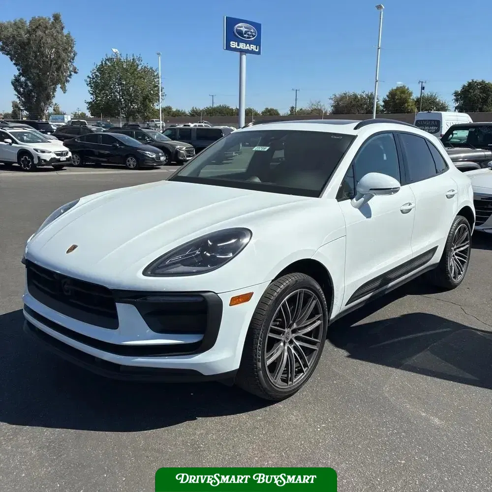 2024 Porsche Macan Base