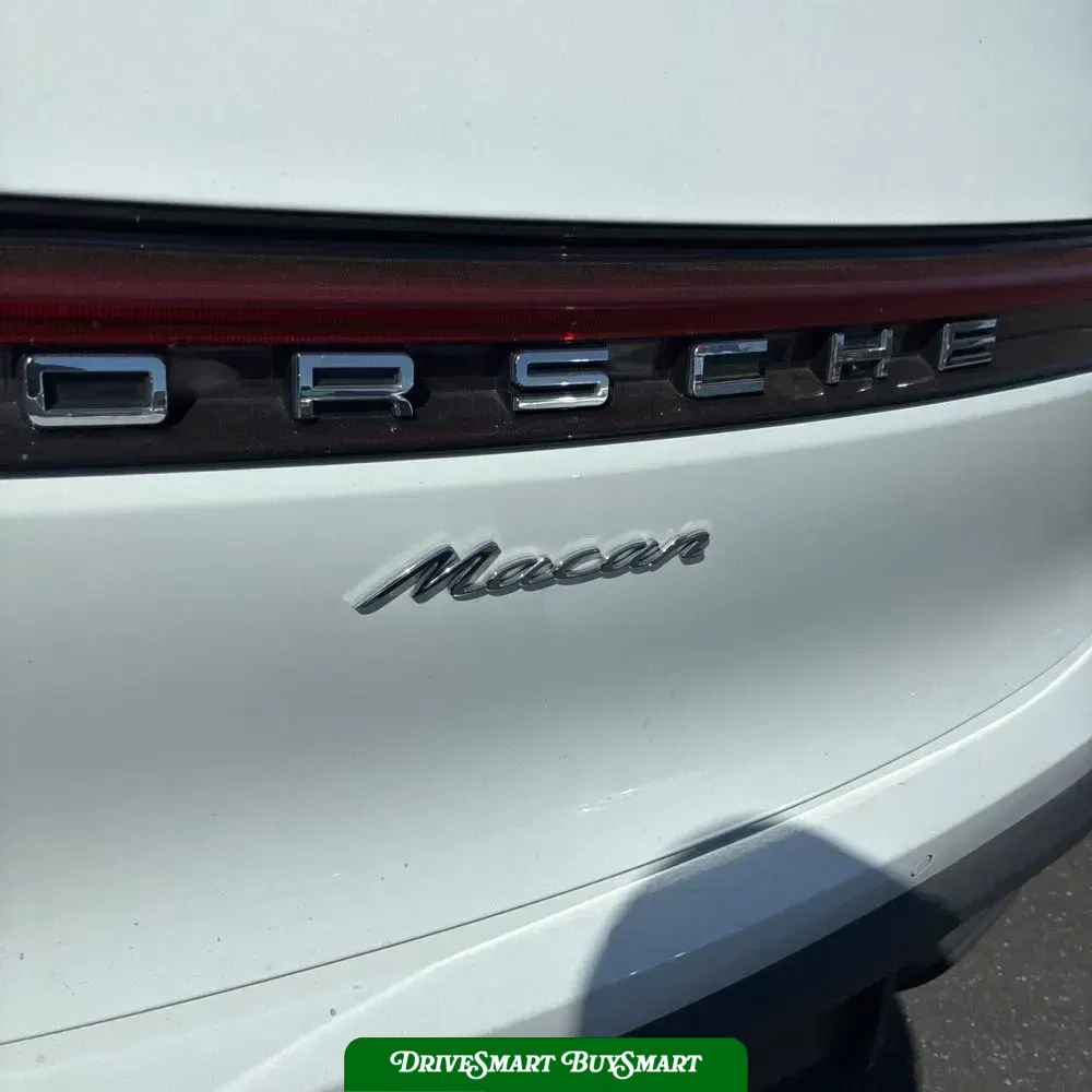 2024 Porsche Macan Base