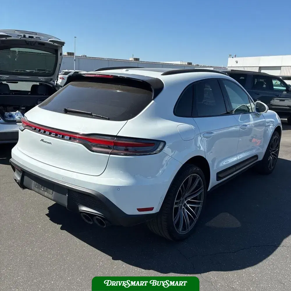 2024 Porsche Macan Base