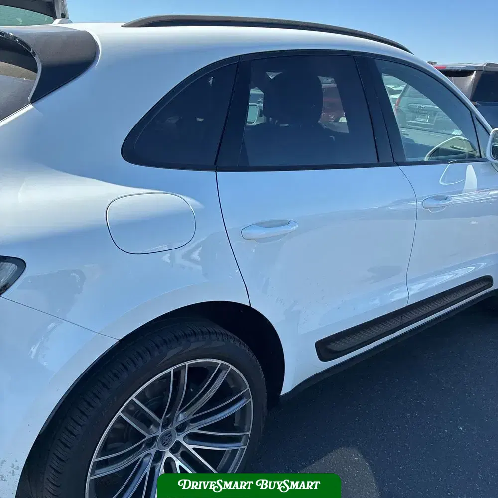 2024 Porsche Macan Base