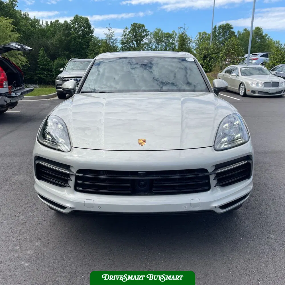 2022 Porsche Cayenne Base