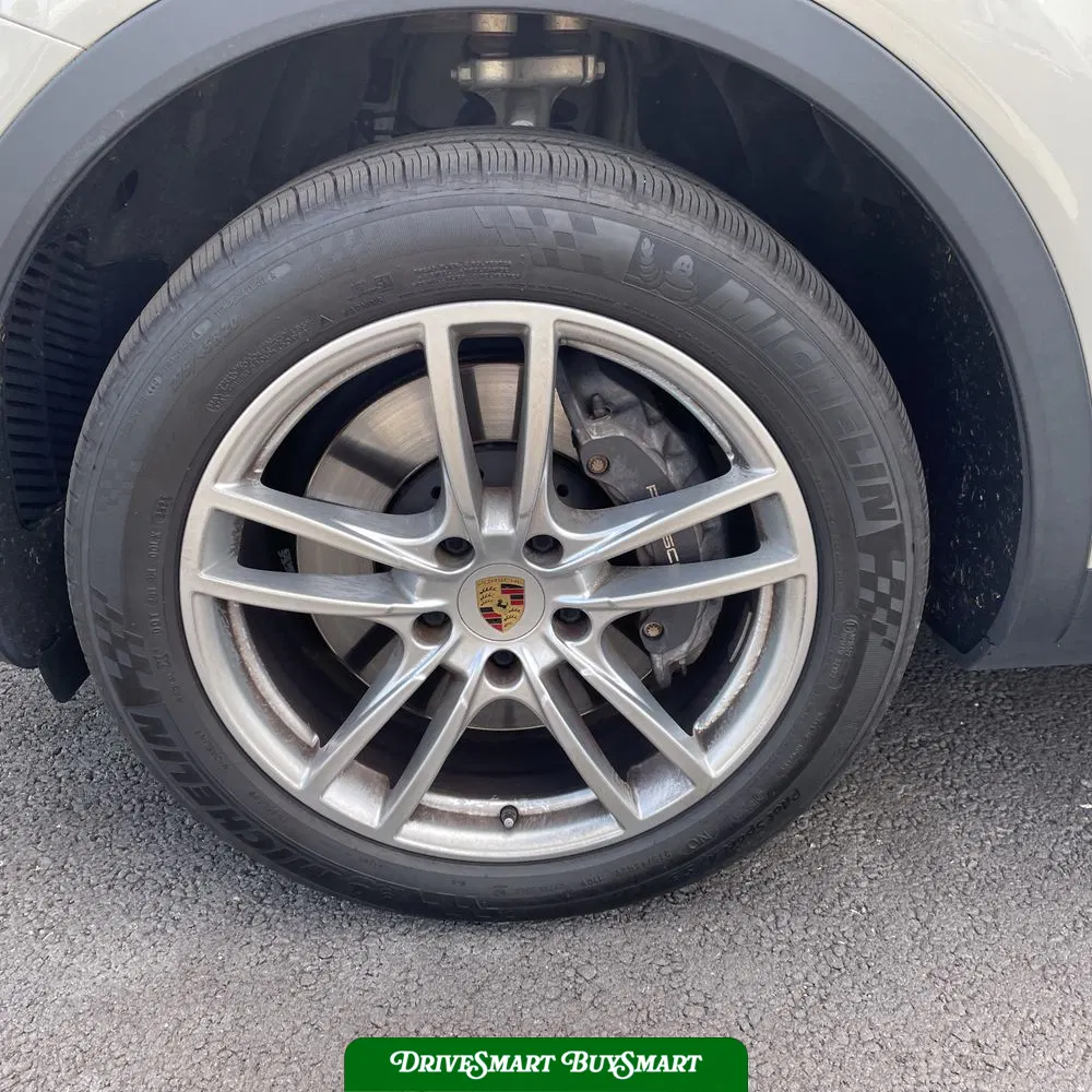 2022 Porsche Cayenne Base