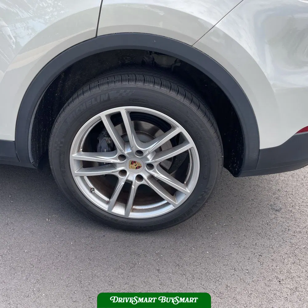 2022 Porsche Cayenne Base