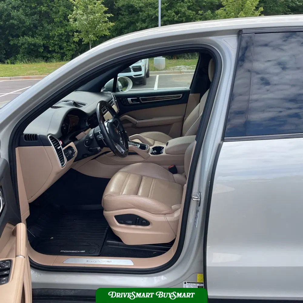 2022 Porsche Cayenne Base