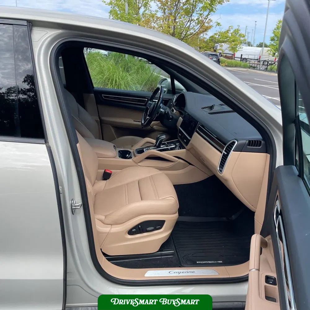 2022 Porsche Cayenne Base