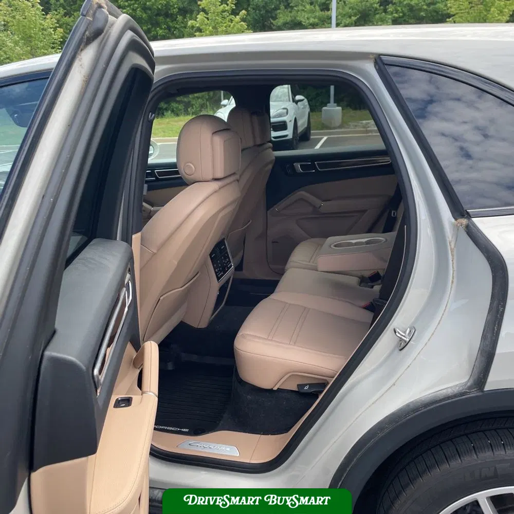 2022 Porsche Cayenne Base
