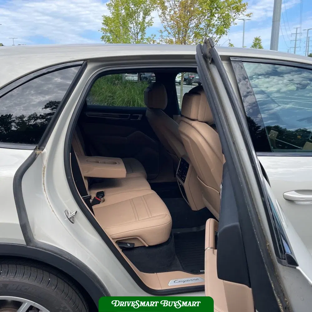 2022 Porsche Cayenne Base