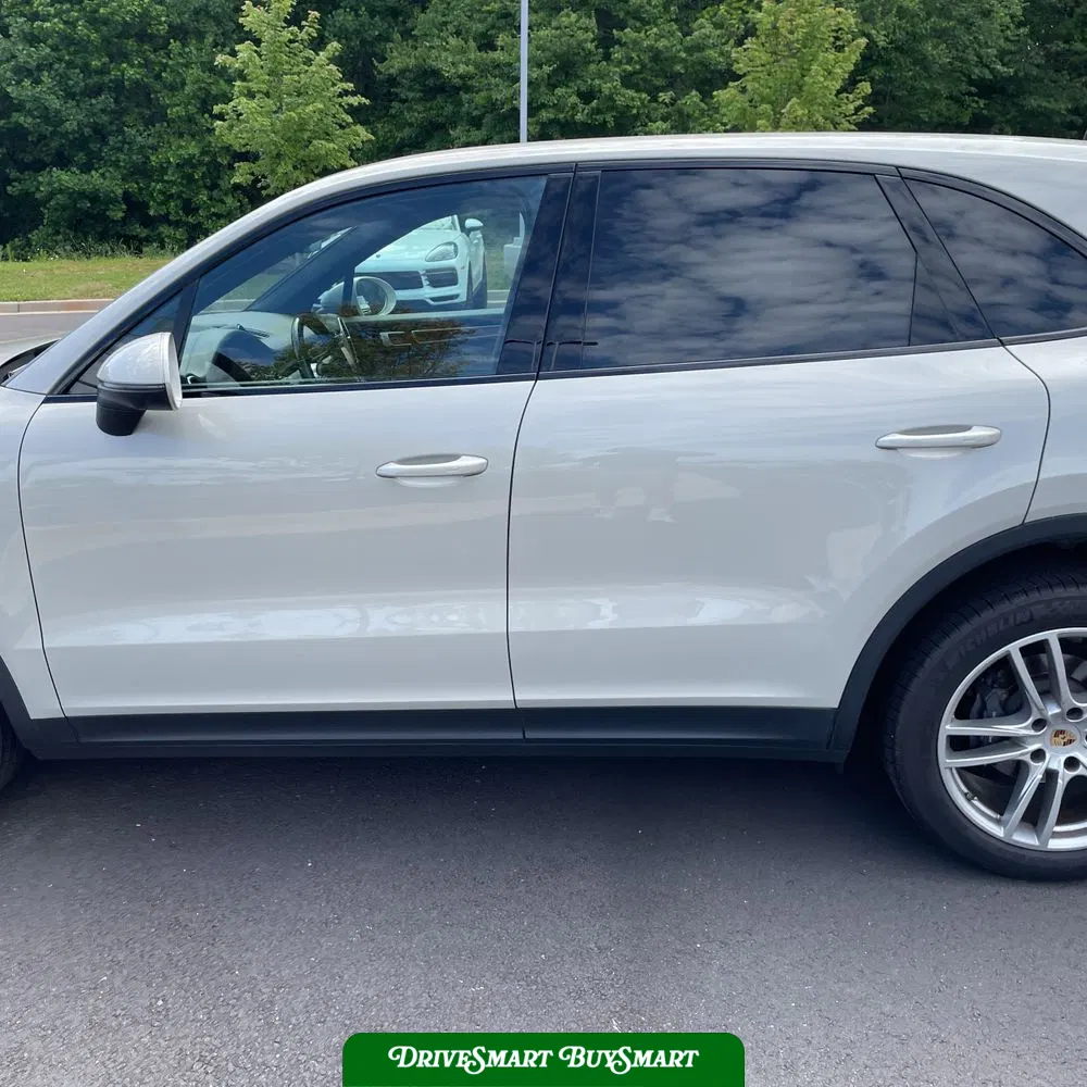 2022 Porsche Cayenne Base