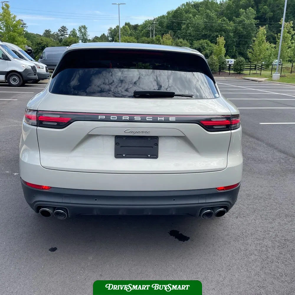 2022 Porsche Cayenne Base