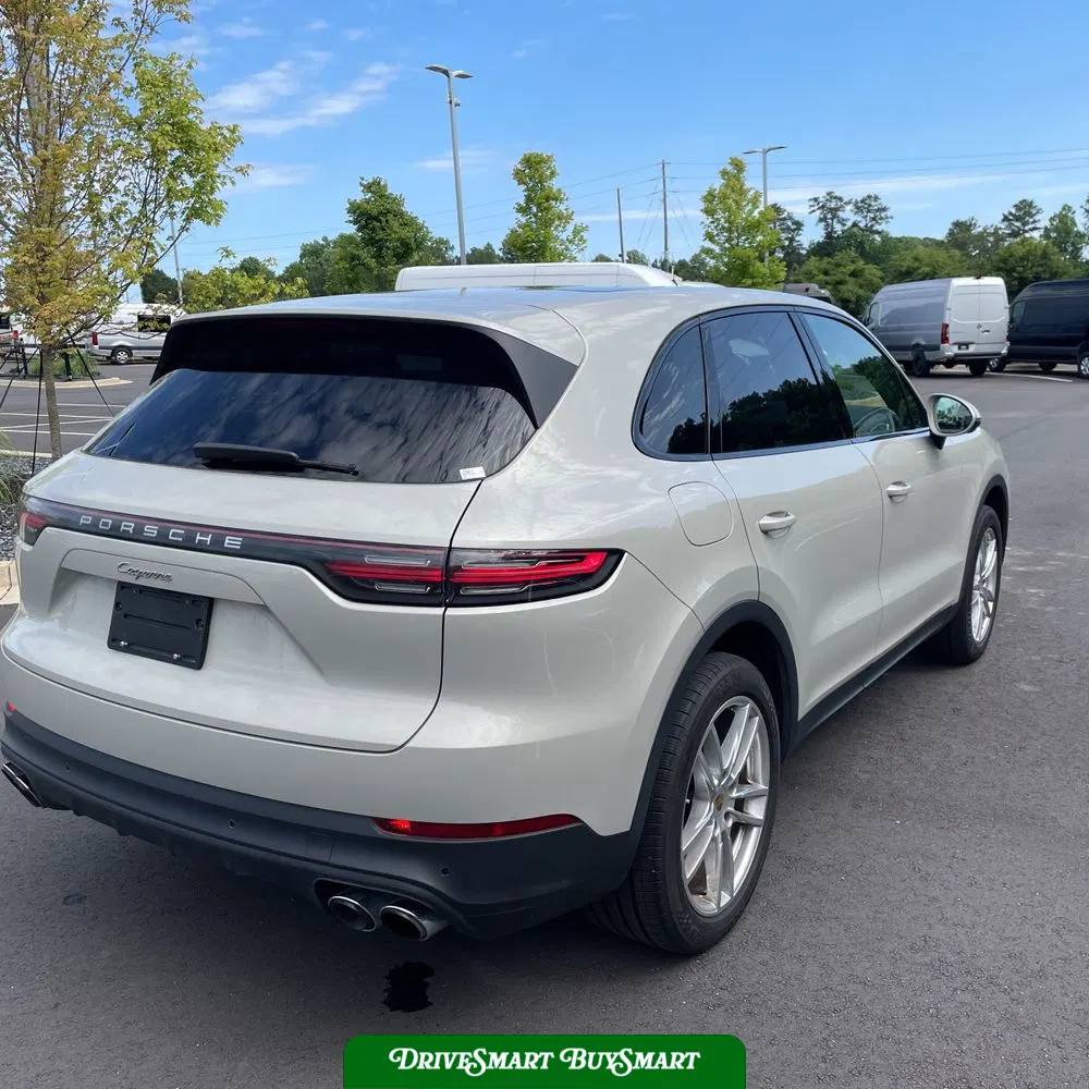2022 Porsche Cayenne Base