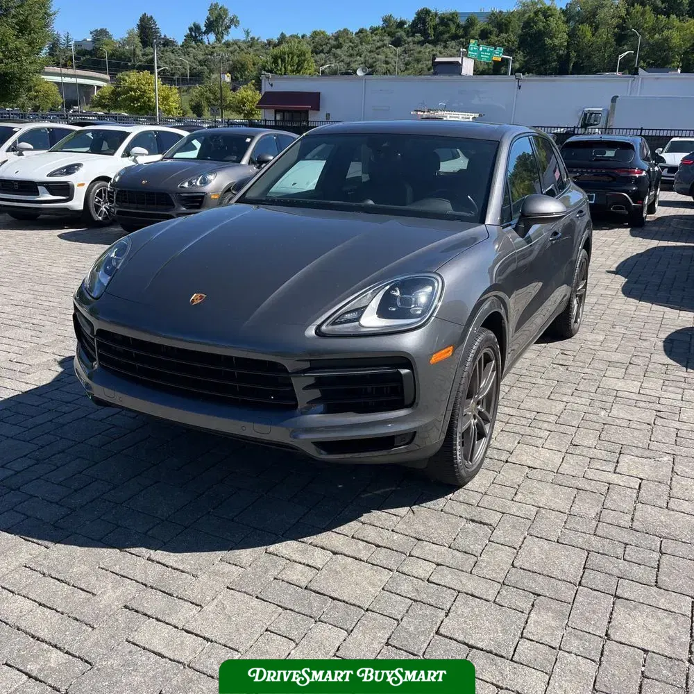 2022 Porsche Cayenne Base