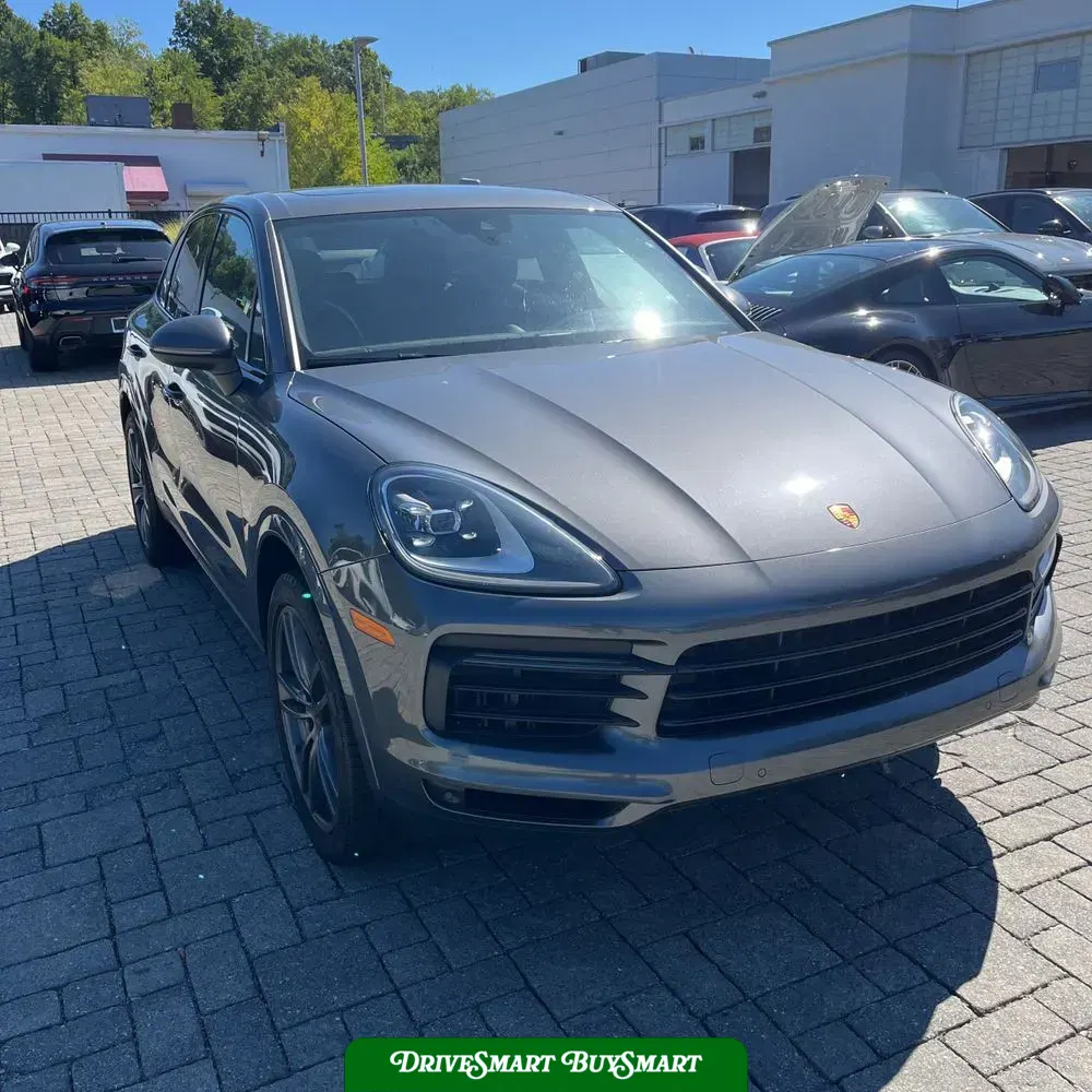 2022 Porsche Cayenne Base