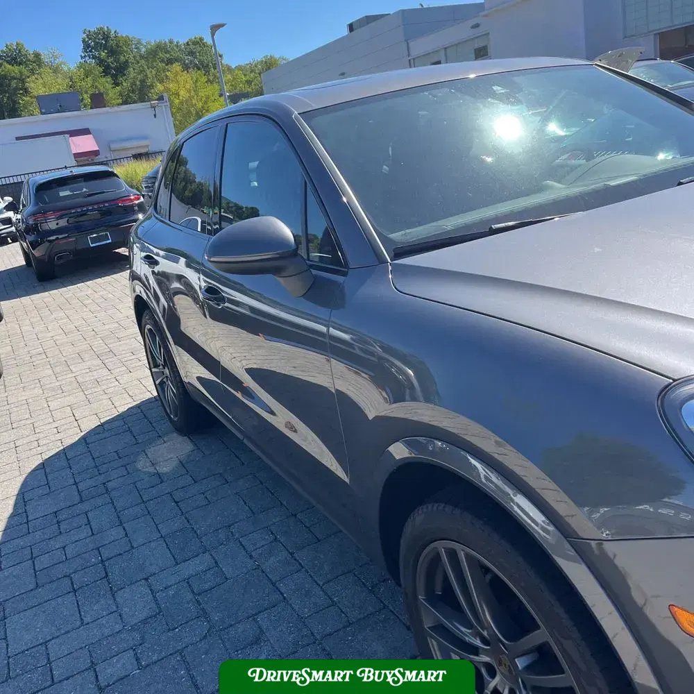 2022 Porsche Cayenne Base