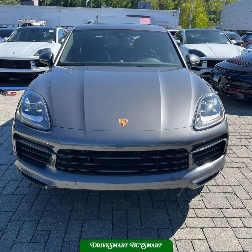2022 Porsche Cayenne Base