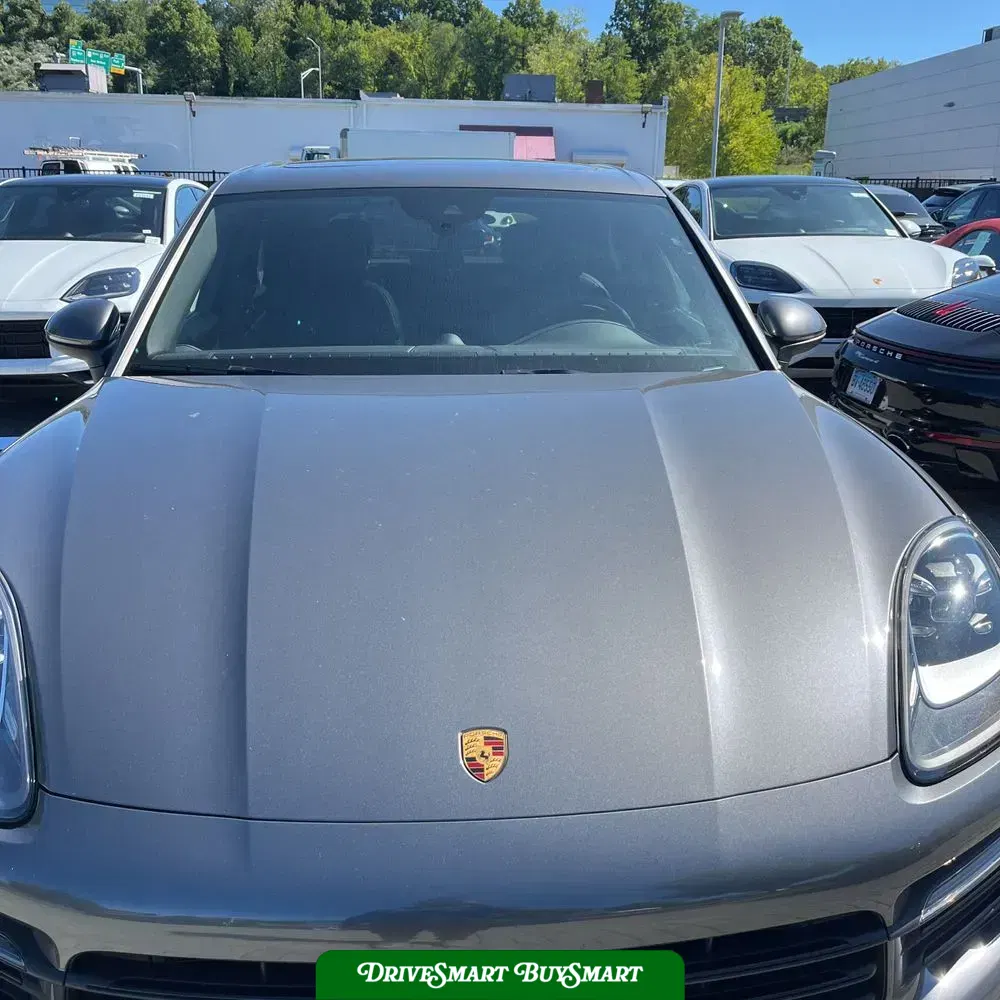 2022 Porsche Cayenne Base