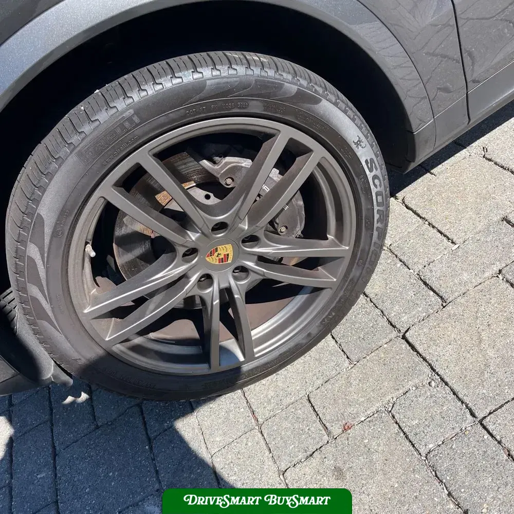 2022 Porsche Cayenne Base