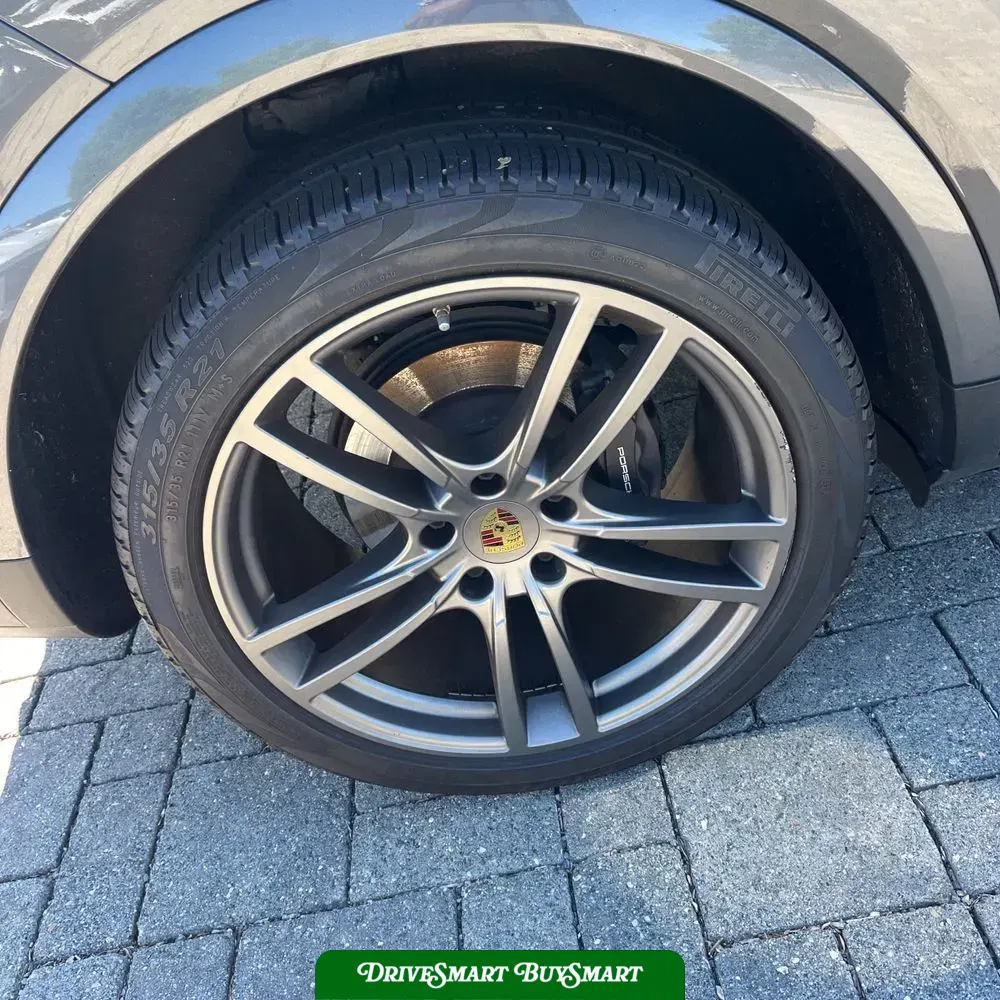 2022 Porsche Cayenne Base