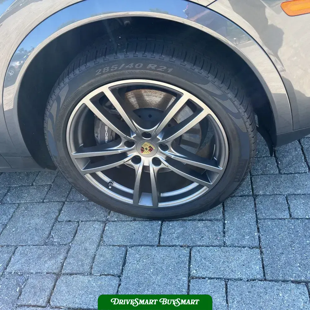 2022 Porsche Cayenne Base
