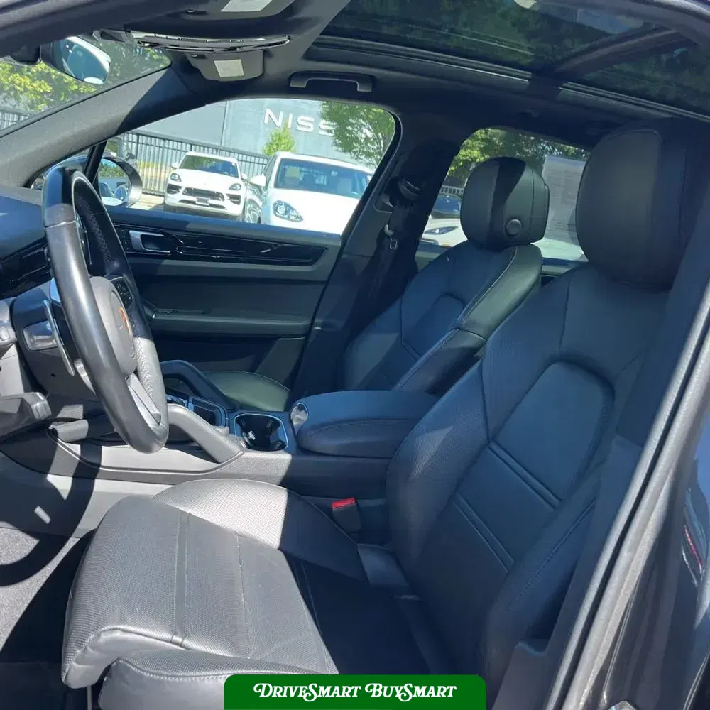2022 Porsche Cayenne Base