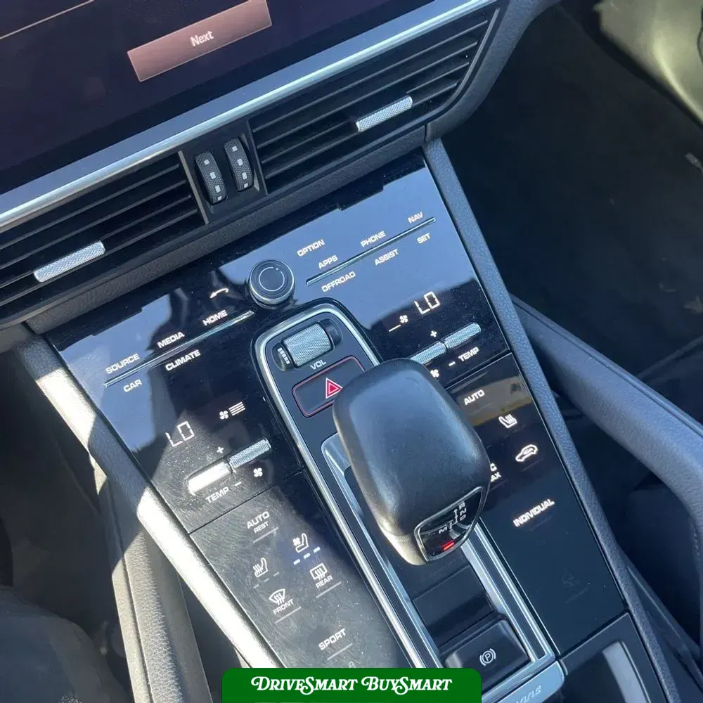 2022 Porsche Cayenne Base