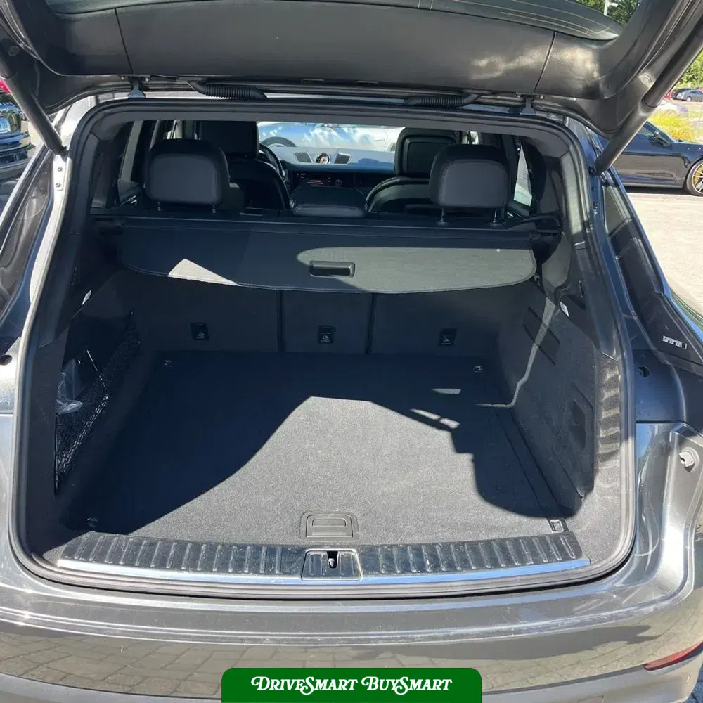 2022 Porsche Cayenne Base