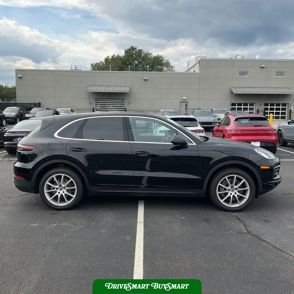 2023 Porsche Cayenne Base