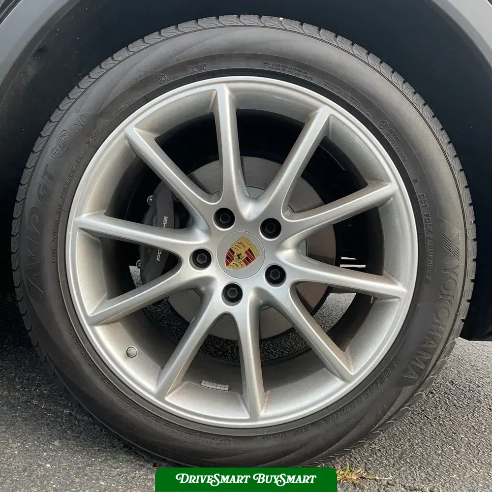 2023 Porsche Cayenne Base