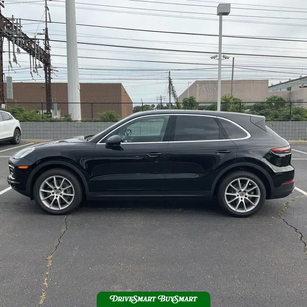 2023 Porsche Cayenne Base