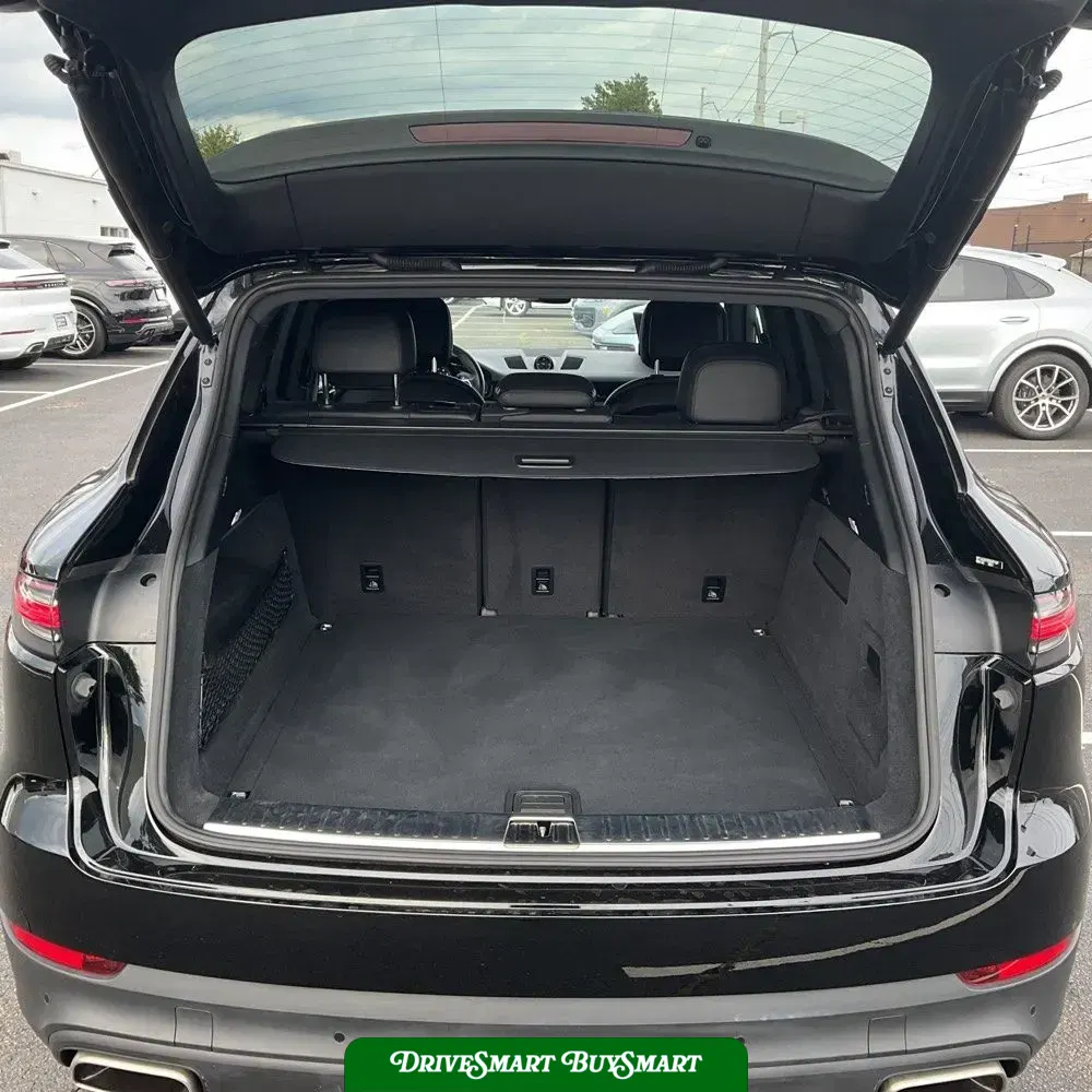 2023 Porsche Cayenne Base