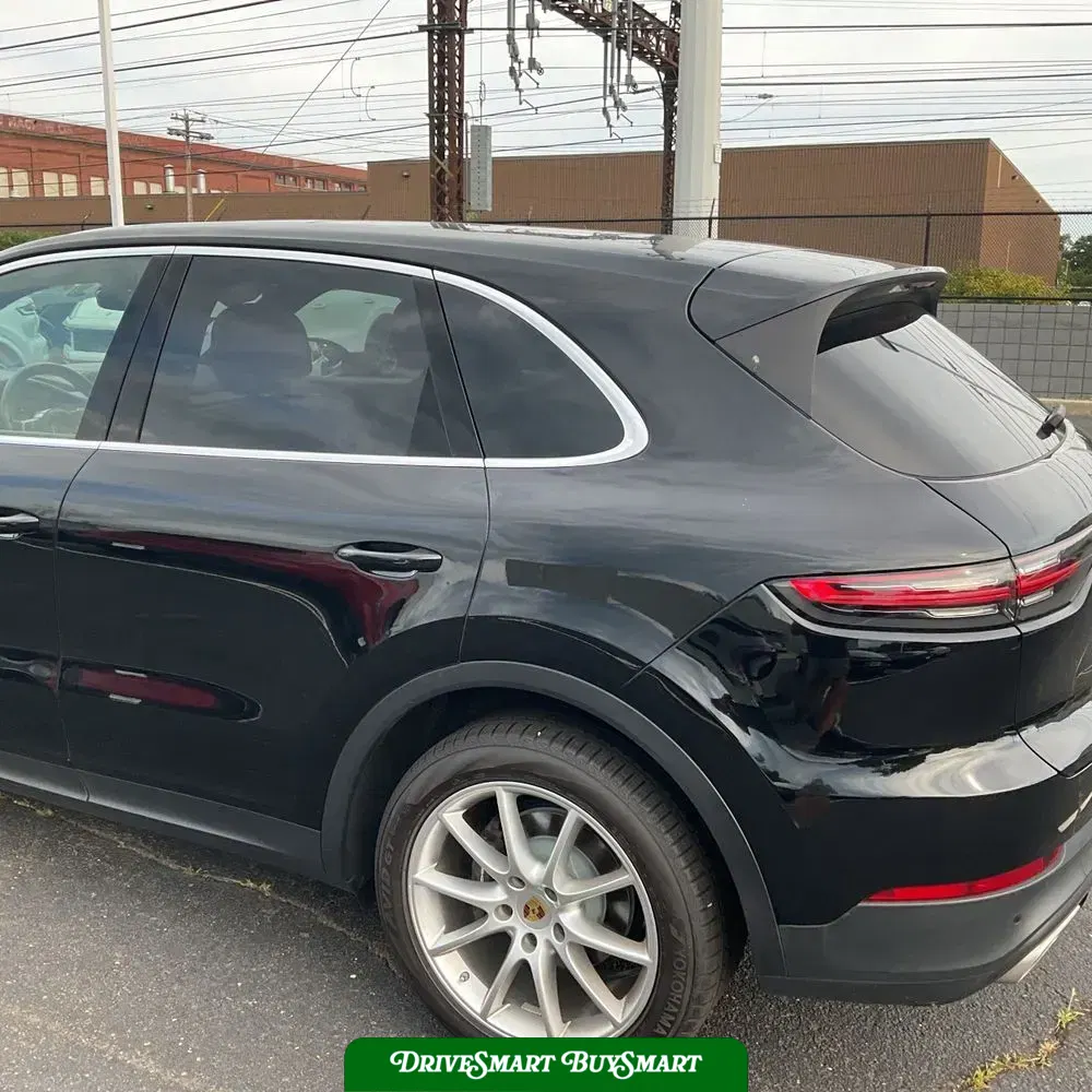 2023 Porsche Cayenne Base