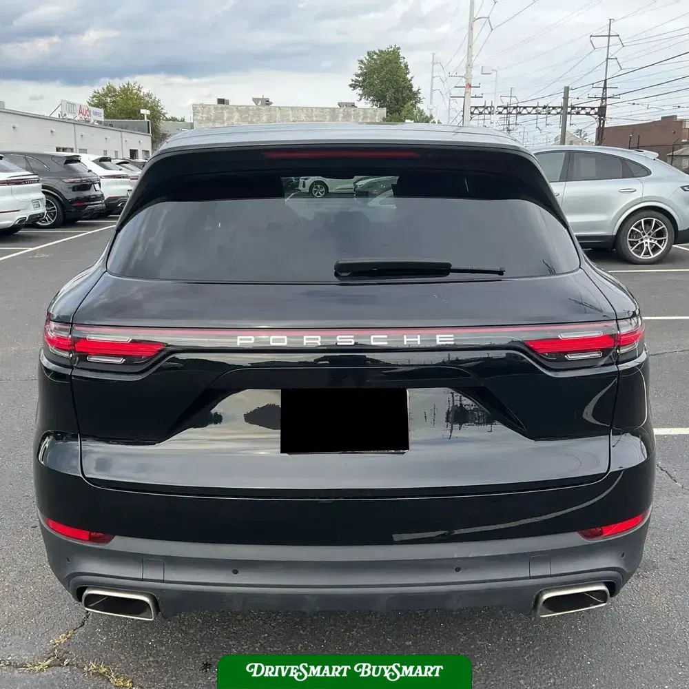 2023 Porsche Cayenne Base