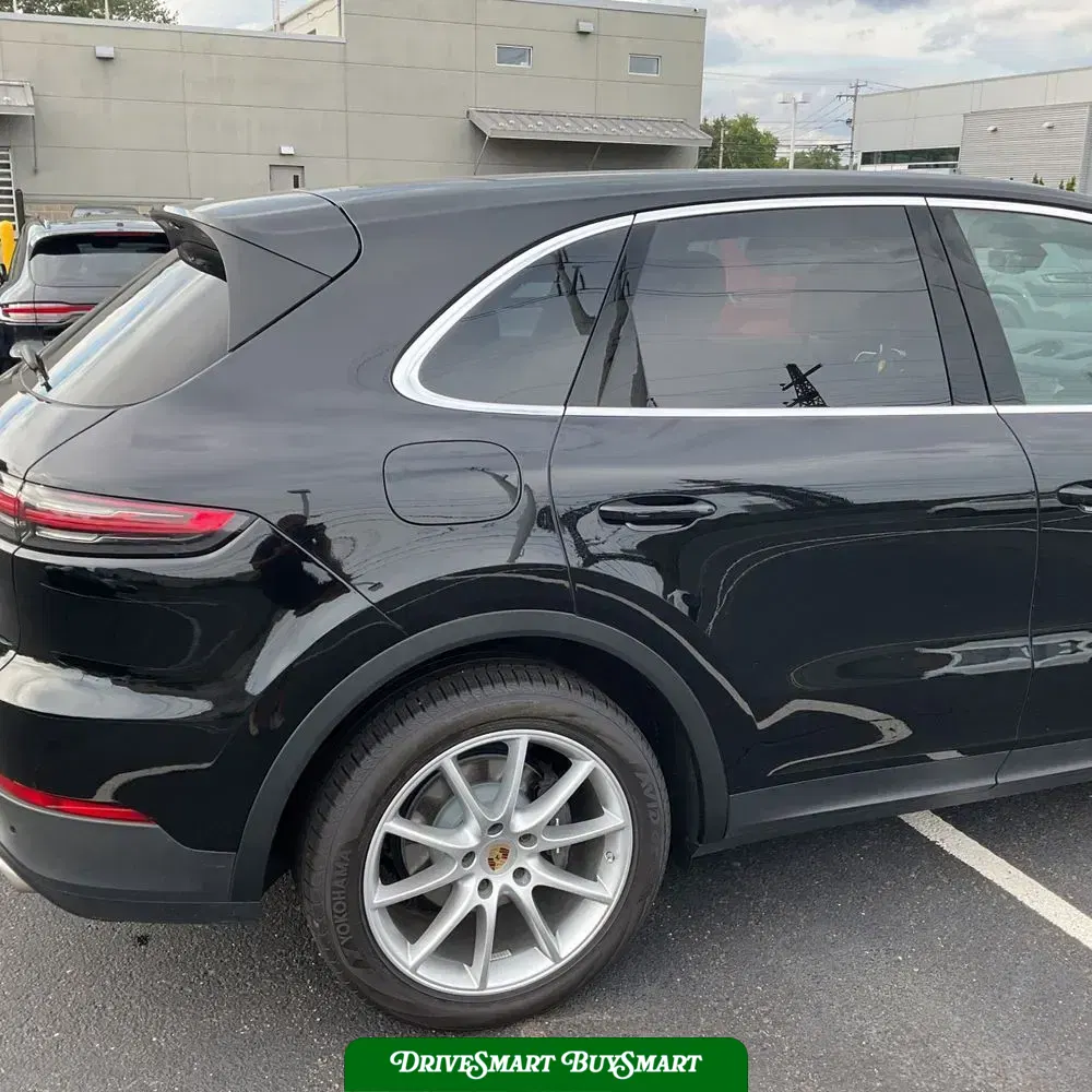 2023 Porsche Cayenne Base