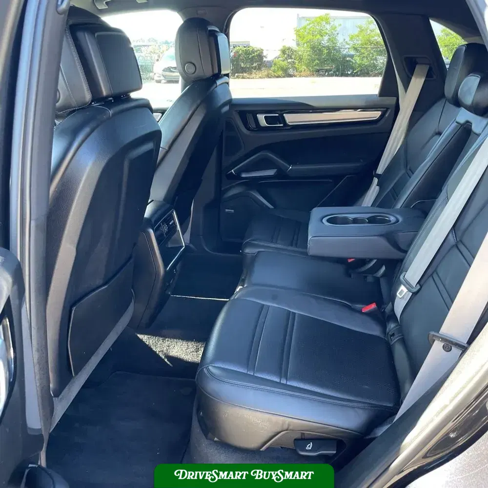 2022 Porsche Cayenne Platinum Edition