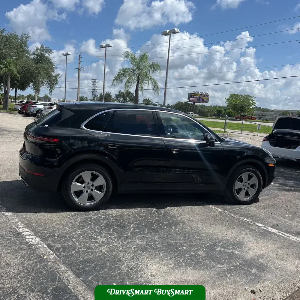 2022 Porsche Cayenne Base