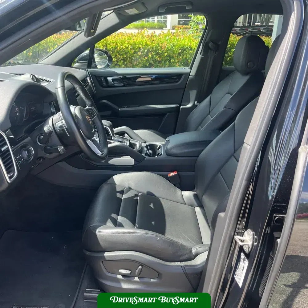 2022 Porsche Cayenne Base